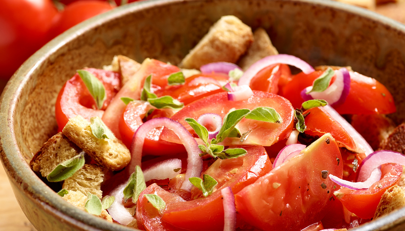 //cuisineenlocale.com/wp-content/uploads/2016/07/tomato-salad.jpg